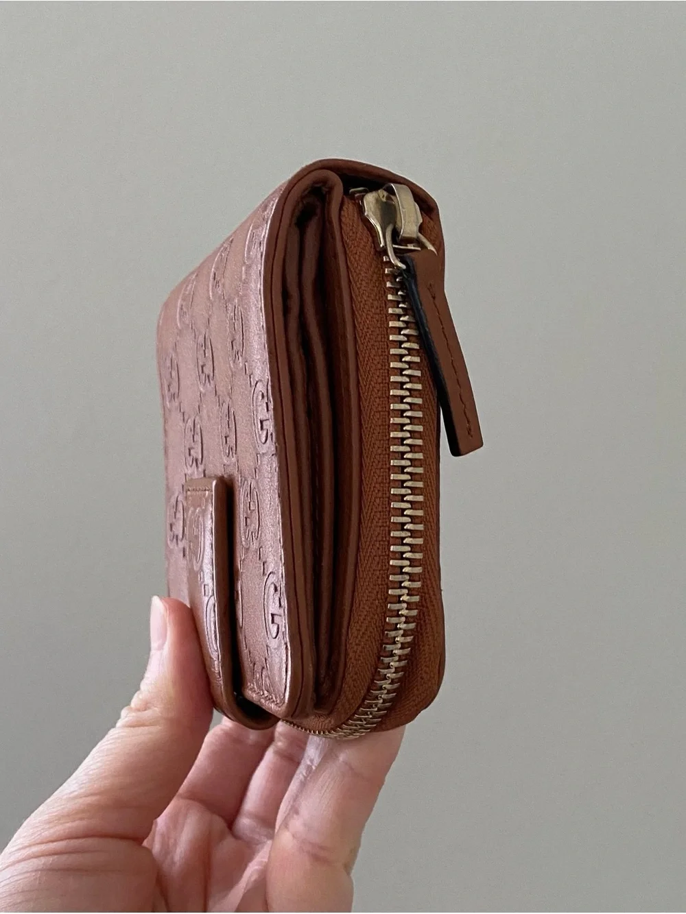 Gucci Guccissima GG monogram Tan Brown Embossed Leather Bi-fold Compact Wallet